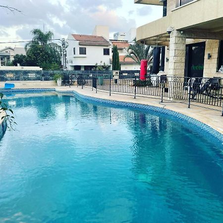 Grace Holon Villa & Pool Εξωτερικό φωτογραφία