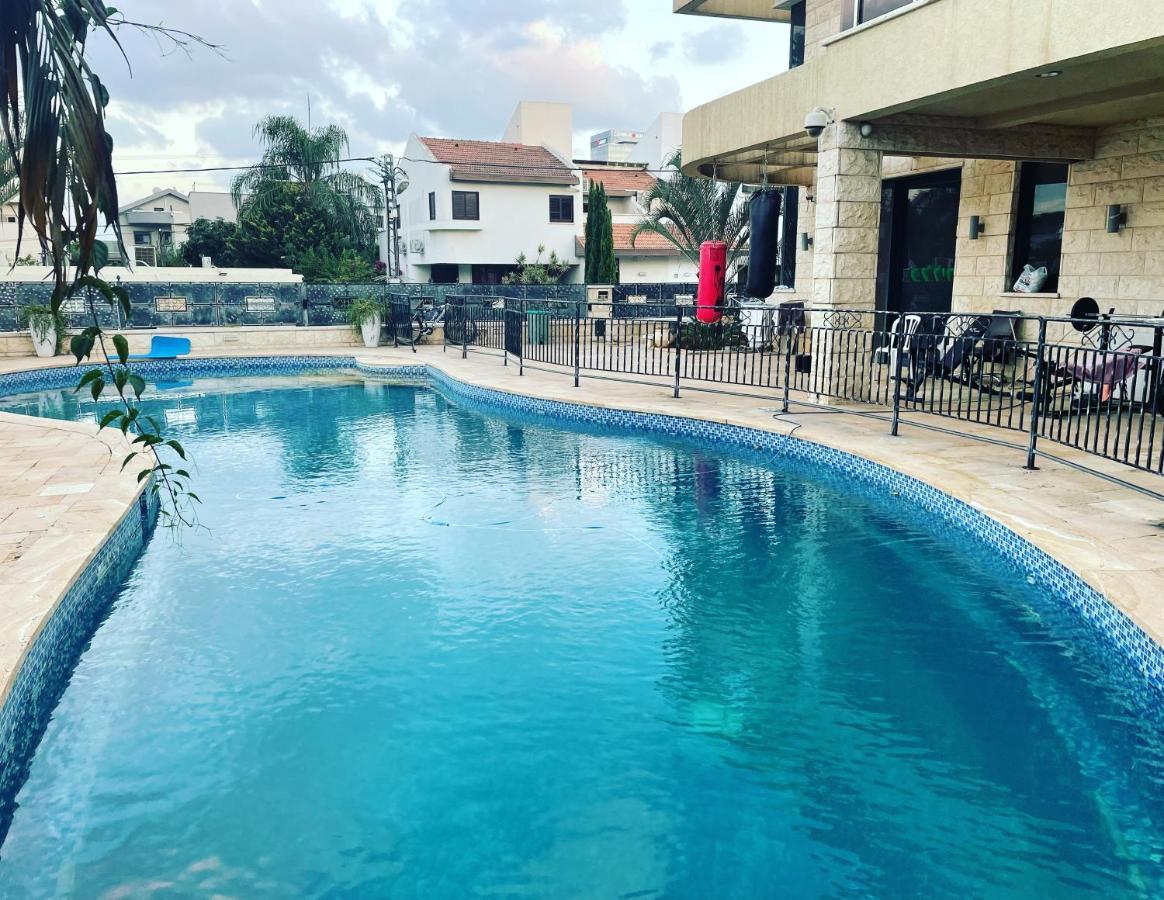 Grace Holon Villa & Pool Εξωτερικό φωτογραφία