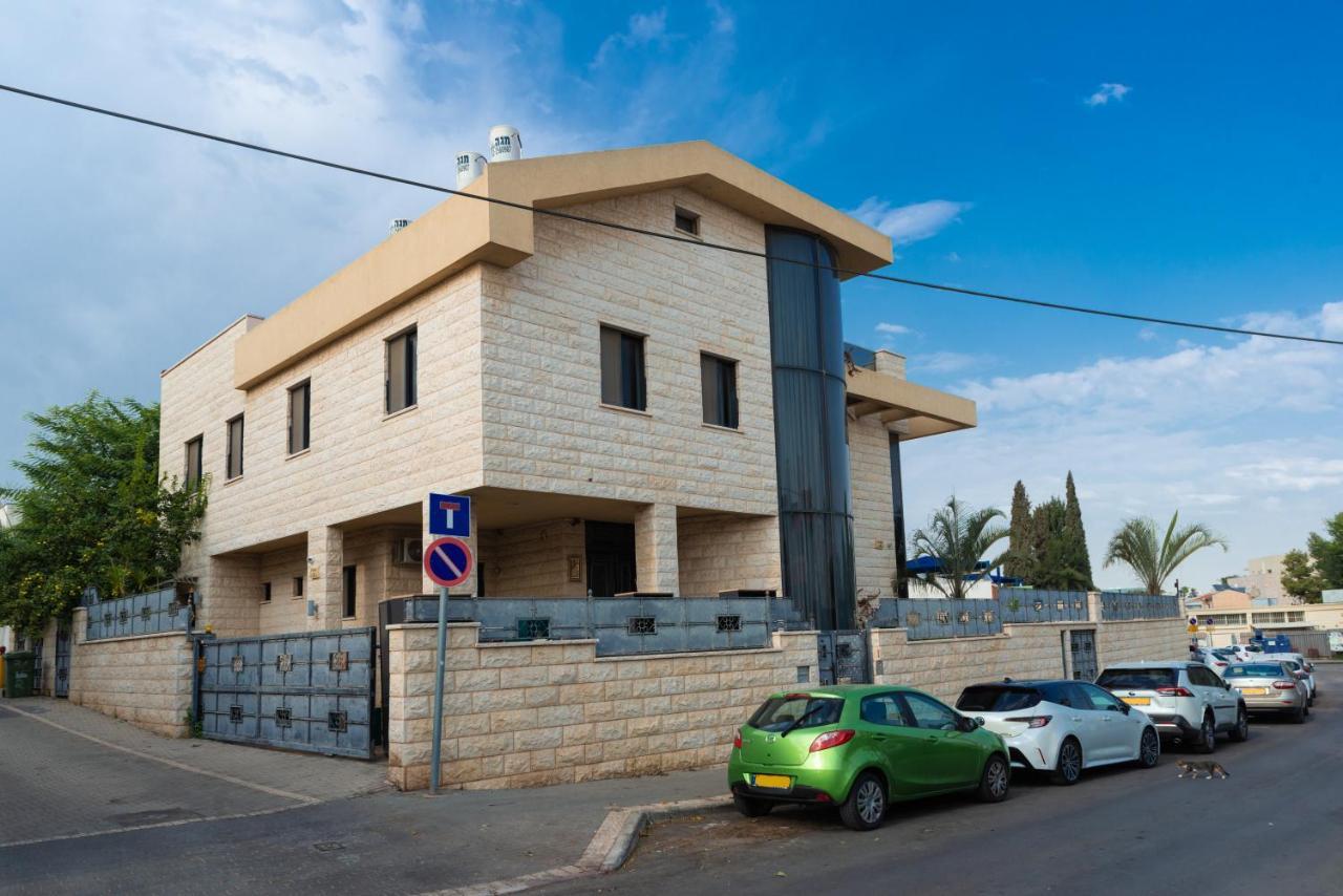 Grace Holon Villa & Pool Εξωτερικό φωτογραφία