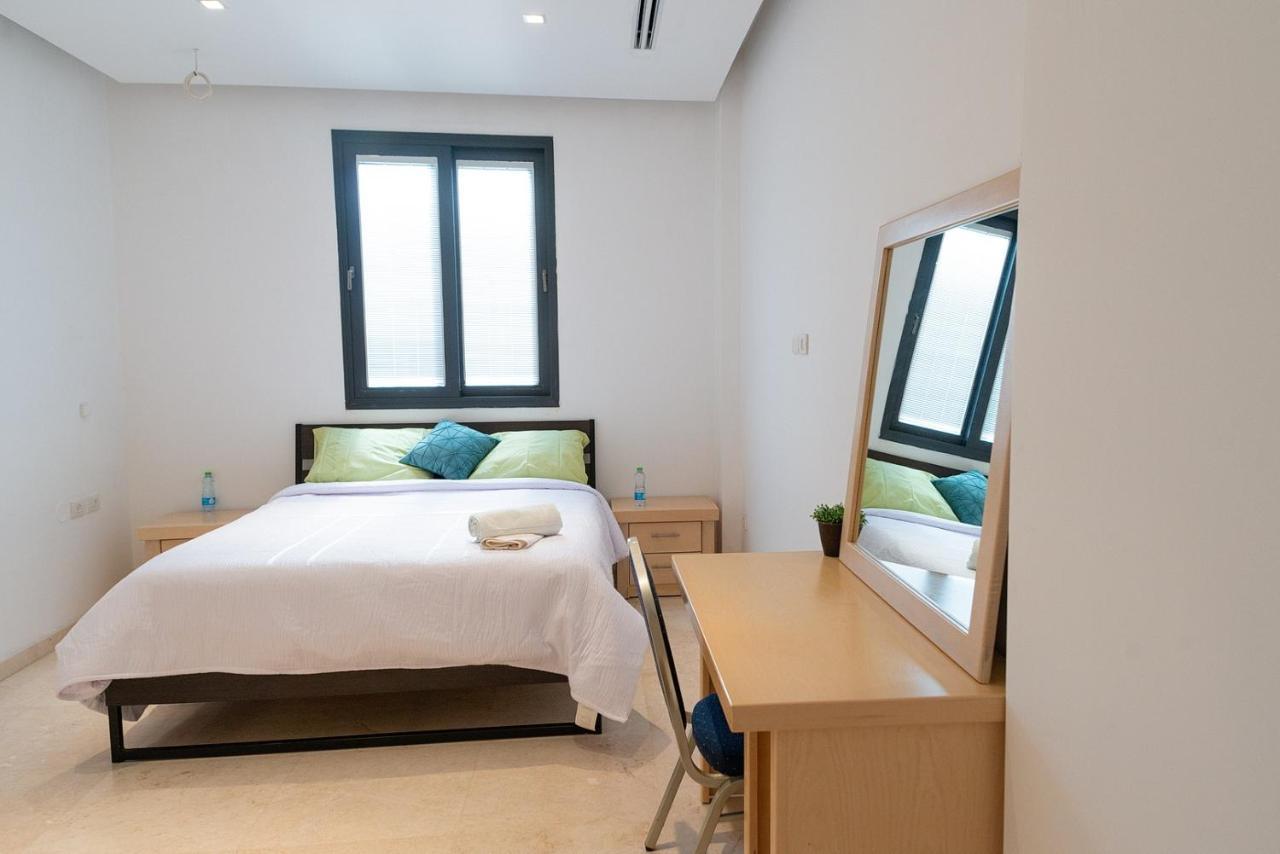 Grace Holon Villa & Pool Εξωτερικό φωτογραφία