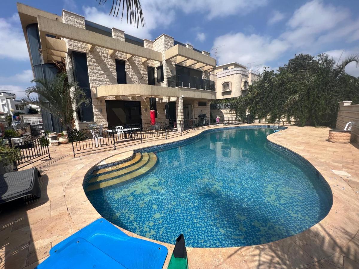 Grace Holon Villa & Pool Εξωτερικό φωτογραφία