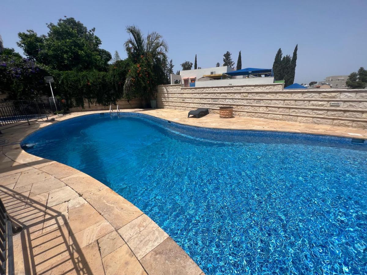 Grace Holon Villa & Pool Εξωτερικό φωτογραφία